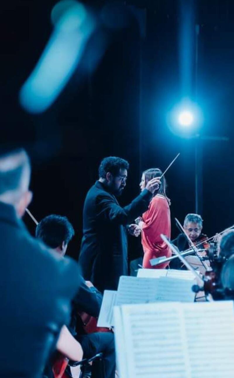 Euin Ramos, director musical de la Orquesta Renaissance Filarmonía