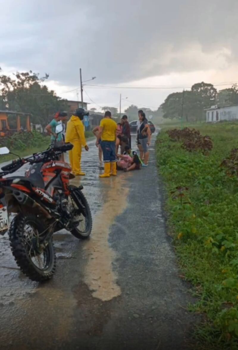 Mujer falleció por el impacto de un rayo.