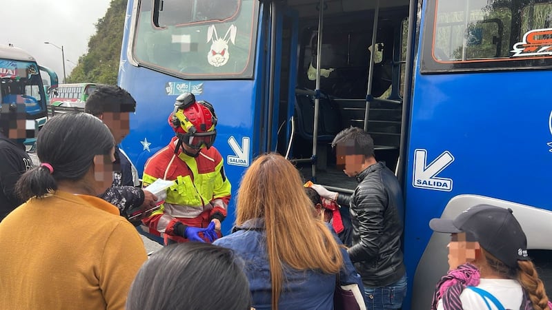 La Autopista General Rumiñahui continúa cerrada tras registrarse accidente de tránsito en Quito