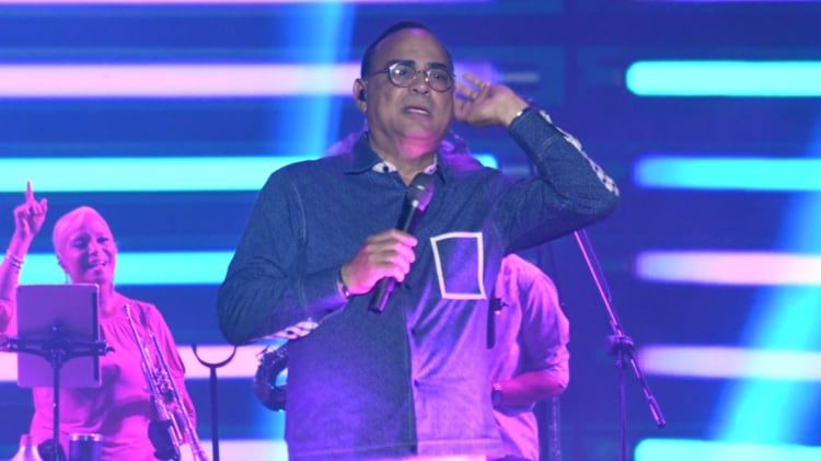 Gilberto Santa Rosa aclara la polémica sobre su concierto en Machala