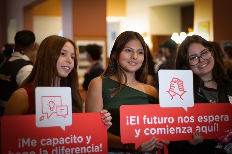 Compañía Coca-Cola y Arca Continental Ecuador impulsan el desarrollo profesional de los jóvenes