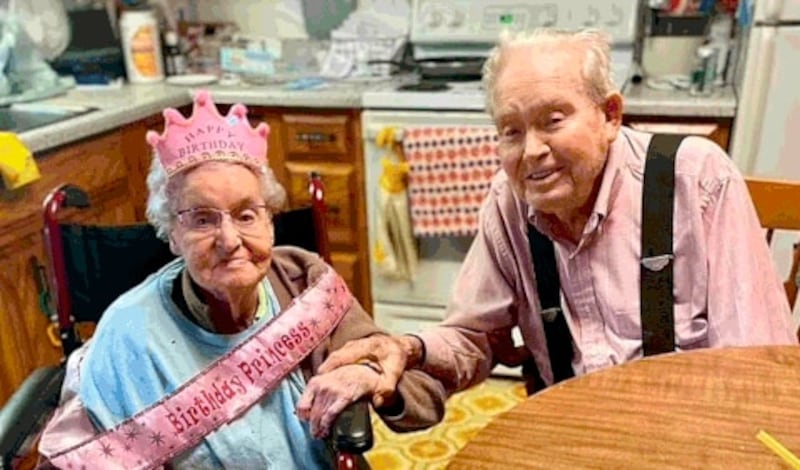 ¡Querían irse juntos! Abuelitos murieron el mismo día a sus 100 años