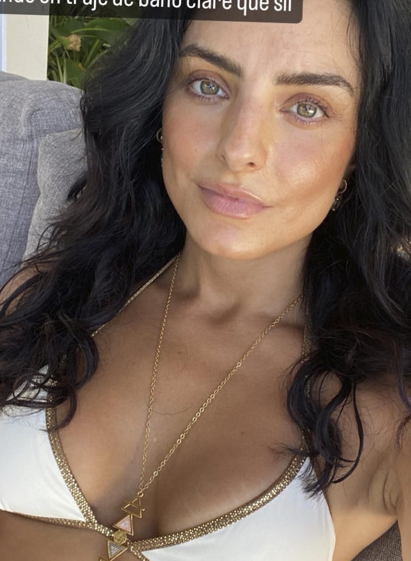 Aislinn Derbez nos enseña a amar nuestras estrías y celulitis