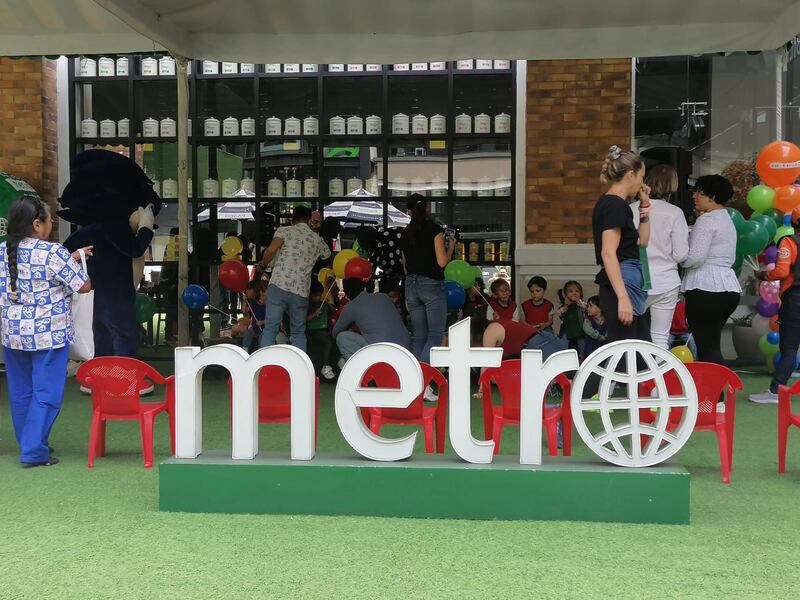 Metro Ecuador por el Día del Niño