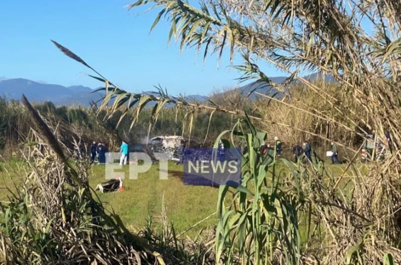 Un avión biplaza T-2 se estrelló en Grecia (Imagen: EPT News)