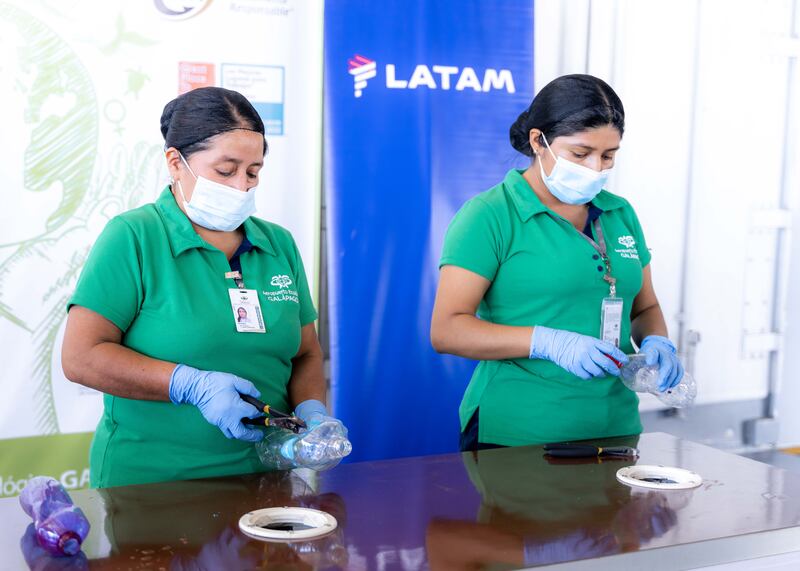 Iniciativa Latam con respecto a la reducción de plástico de un solo uso de sus operaciones