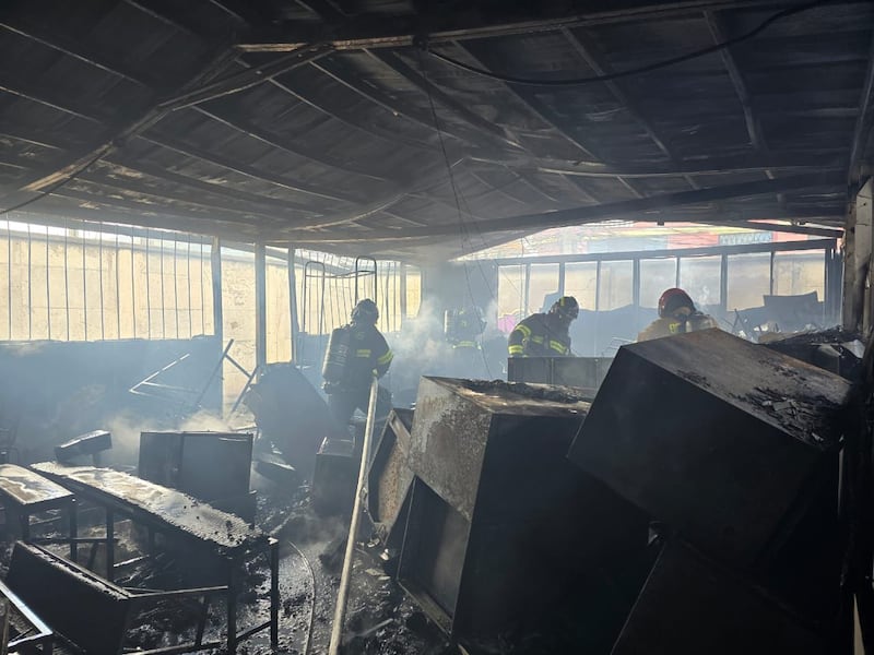 Incendio estructural se registró en colegio del sur de Quito