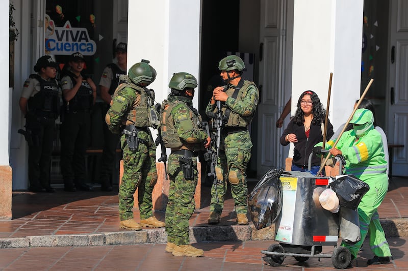 Cuenca elude los apagones por la Cumbre Iberoamericana mientras Ecuador sigue a media luz