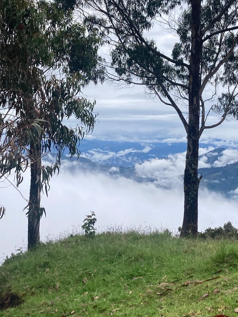 Las últimas fotos que Juan Valdiviezo captó antes de ser hallado sin vida en el Taita Imbabura. Imagen: Cortesía