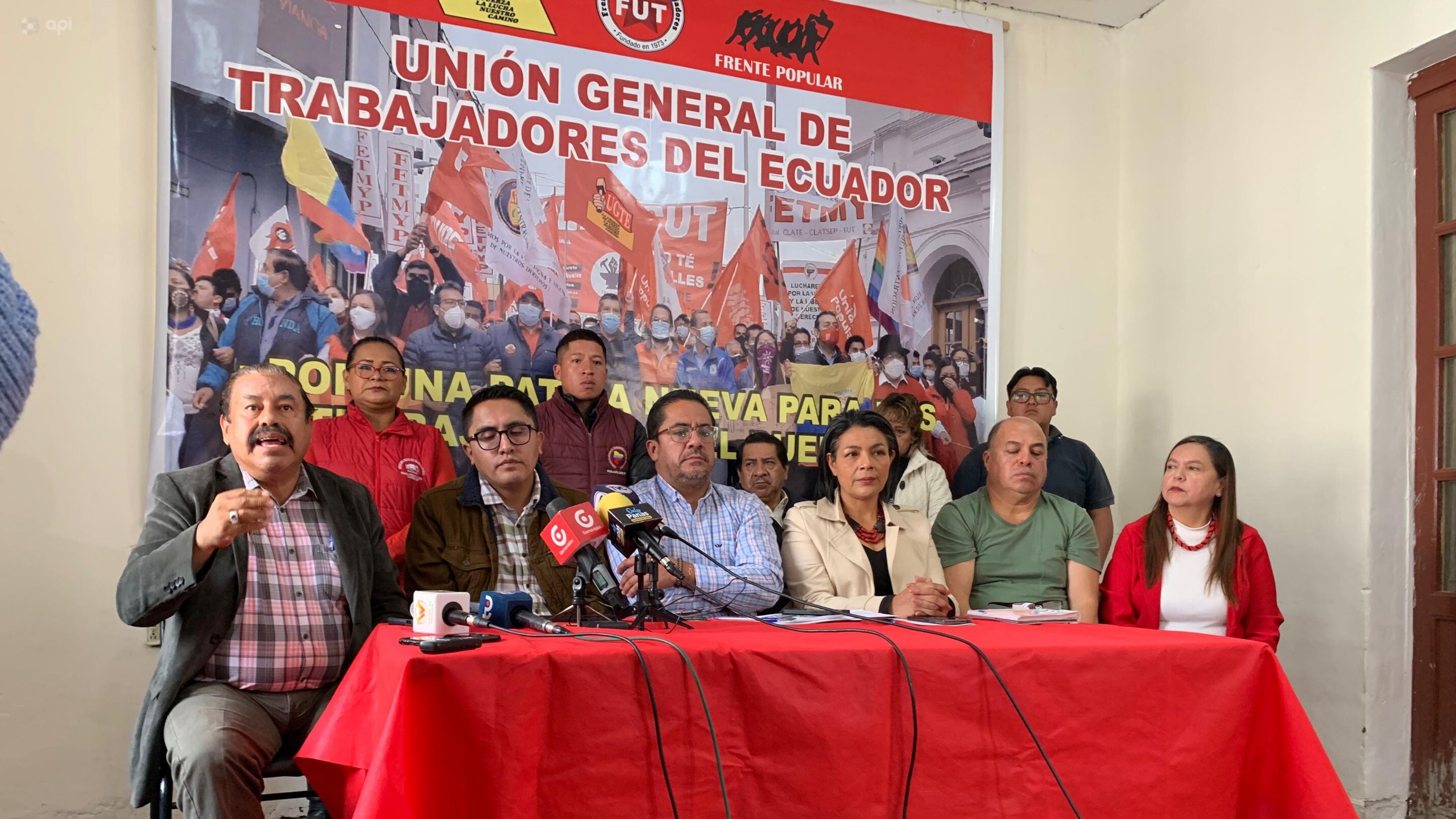 Convocan movilización a nivel nacional en contra del alza de la gasolina en Ecuador