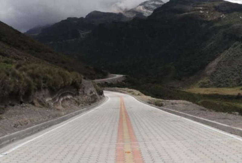 Camino hacia el Cayambe