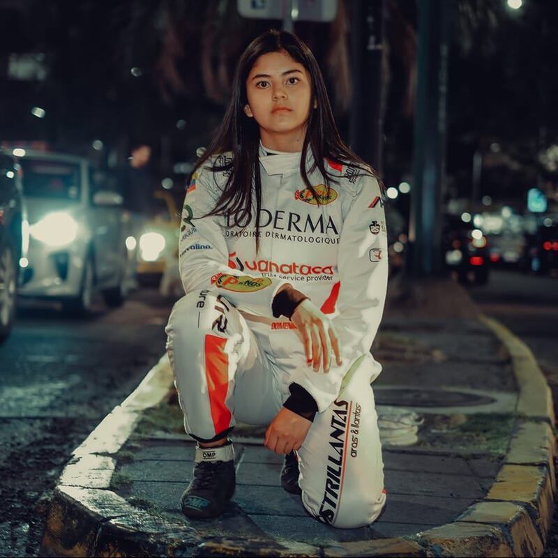 Doménica Arellano a sus 15 años ya ha tenido muchas experiencias en el karting antes de pasar a las carreras de vehículos más grandes.