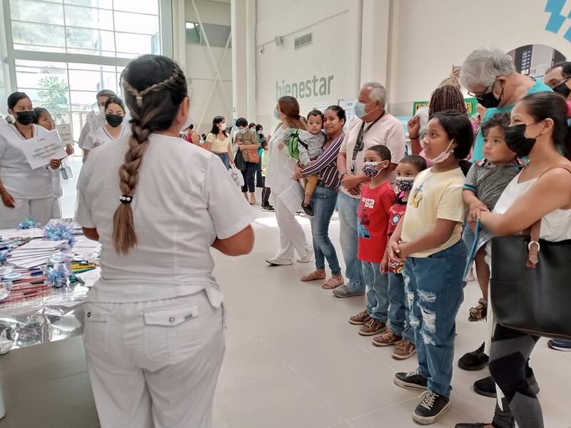 Hospital del IESS de Los Ceibos - casa abierta por el Día Internacional del Lavado de Manos.