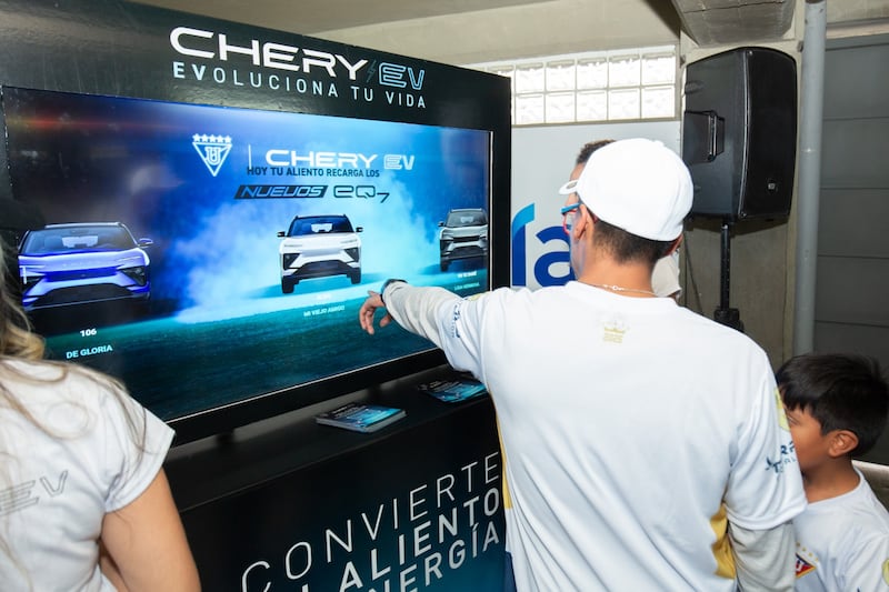 Chery en la Noche Blanca de Liga de Quito