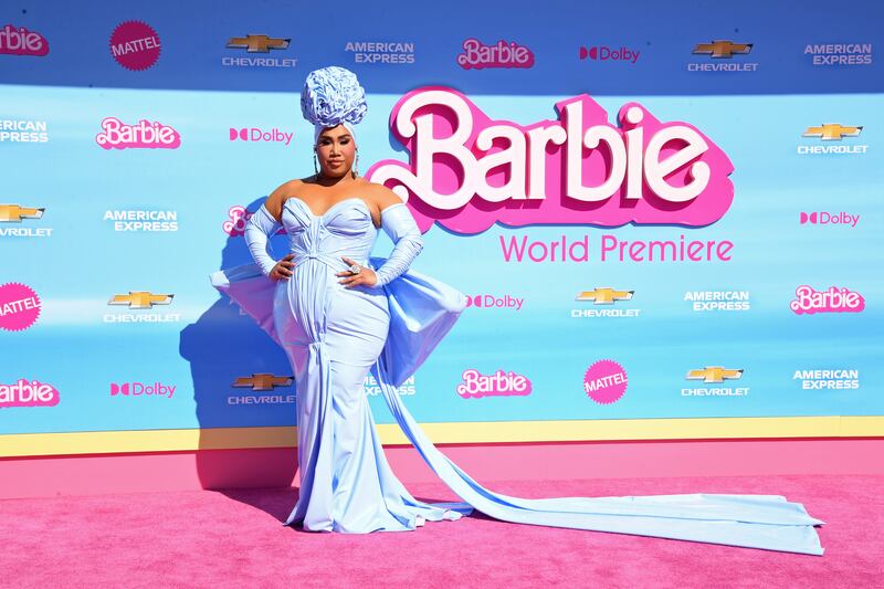 El pasado domingo 9 de julio se reunió todo el elenco de “Barbie” en la alfombra rosa para celebrar el estreno de la película más esperada de este 2023.