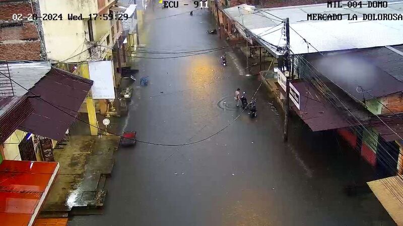 Inundaciones en Guayaquil por fuerte lluvia