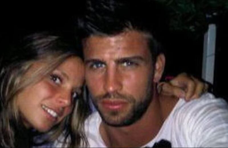 Gerard Piqué y Nuria Tomás cuando eran novios (Foto: Internet)