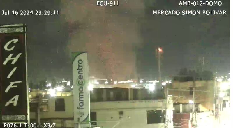 Explosión de cuatro tanques de gas en un departamento en Ambato