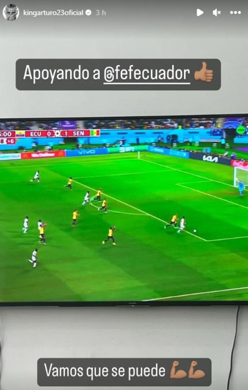 Aunque no lo creas Arturo Vidal, jugador de Chile, estuvo apoyando a Ecuador ante Senegal