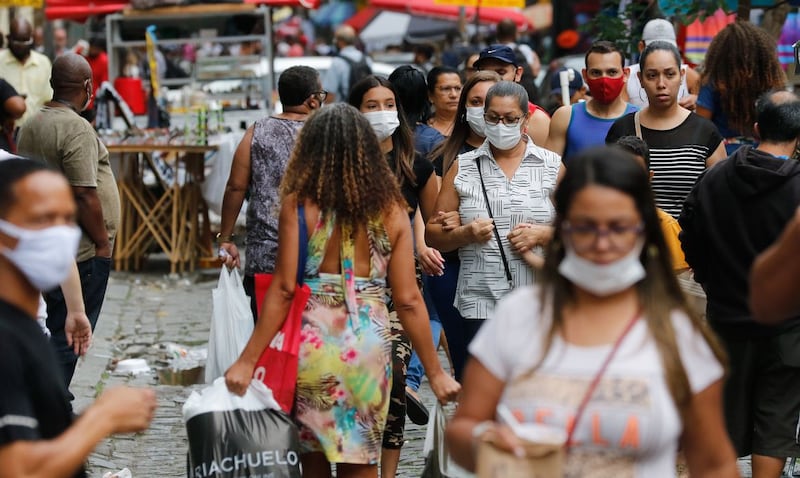 Casos da Ômicron sobem no Brasil