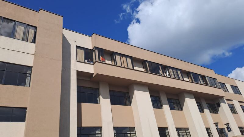 Solca Cuenca, niño lucha por su vida y sus amigos le entregan fuerzas desde la calle