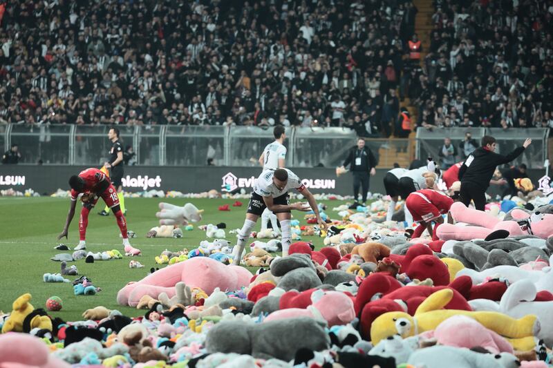 Lluvia de peluches en Turquía