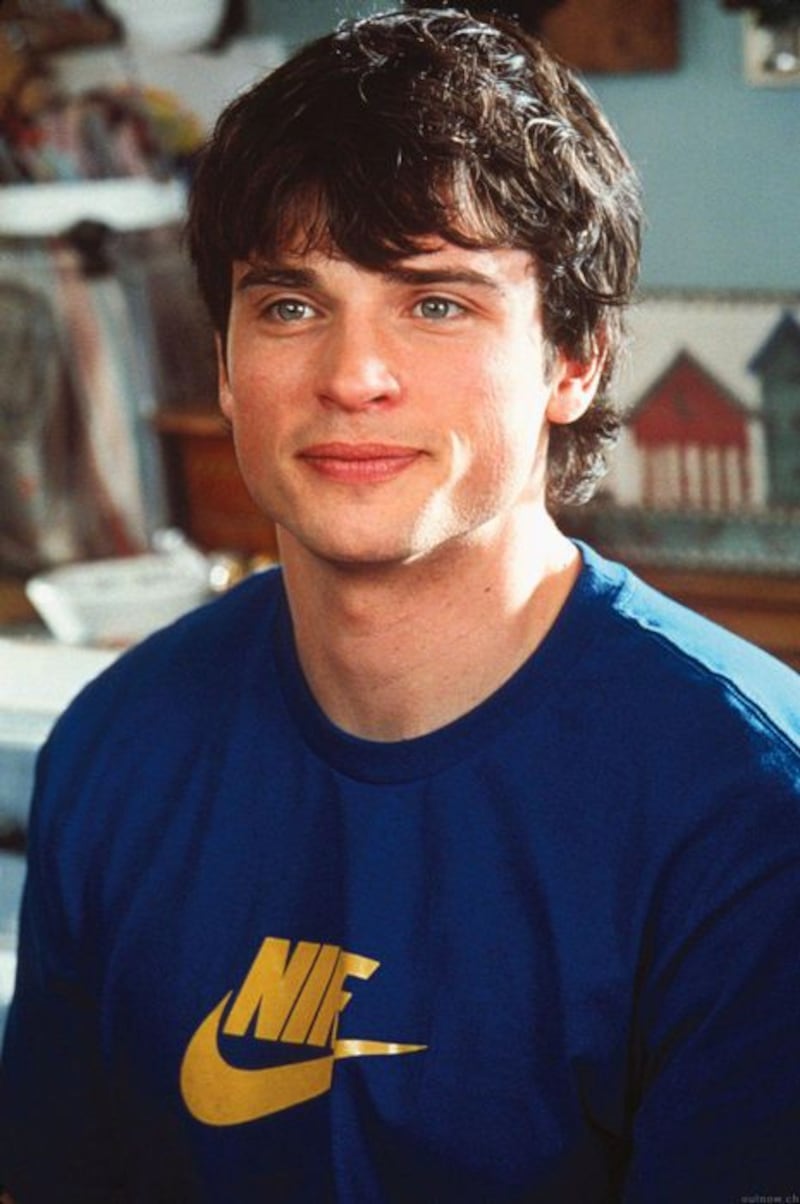 Tom Welling como Clark Kent