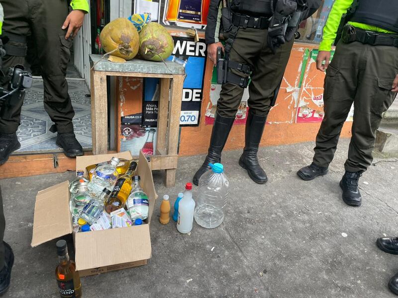 El Distrito de Policía de Quitumbe ejecutó un operativo de control de libadores en el sur de Quito. Imagen: Policía Nacional