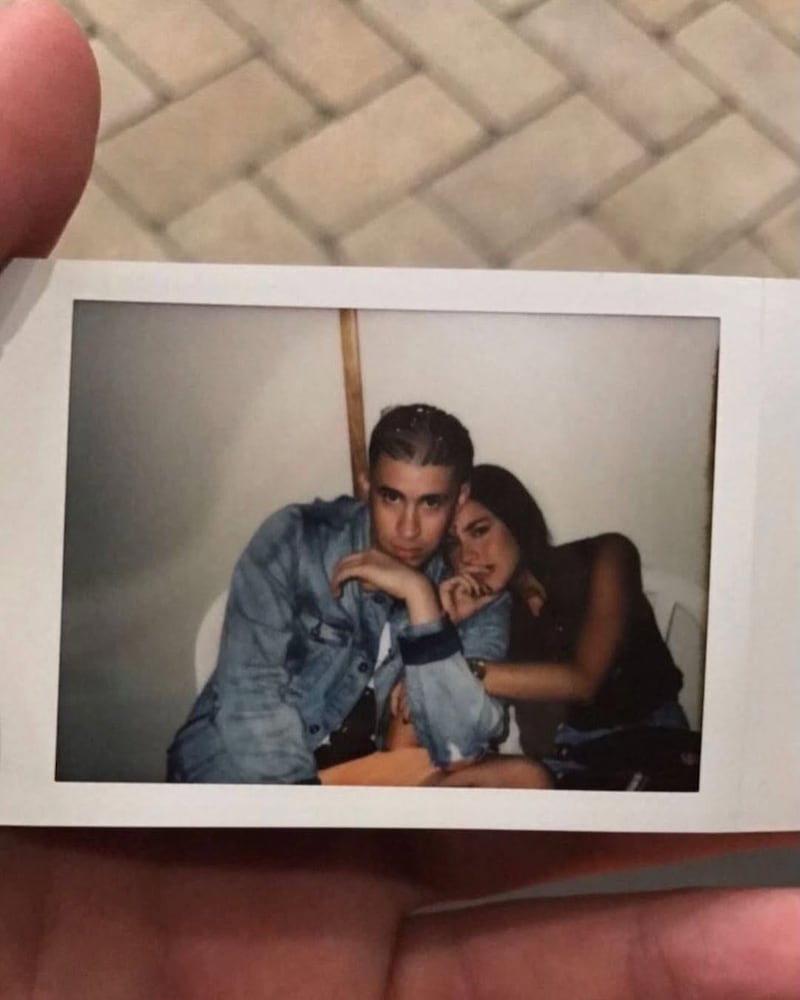 Imágenes de Bad Bunny y Gabriela Berlingeri