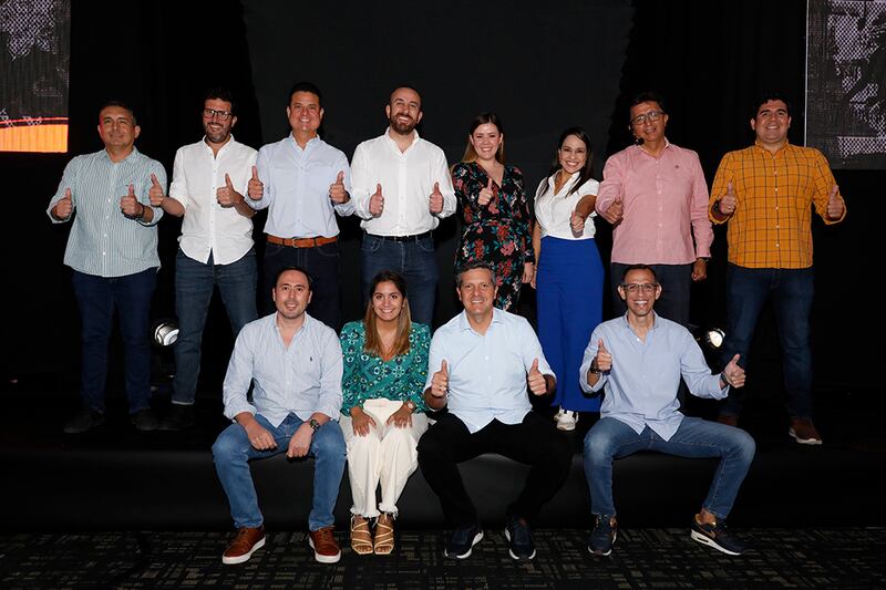 Parte del equipo de Cervecería Nacional durante la presentación de la nueva imagen y propósito de la empresa.