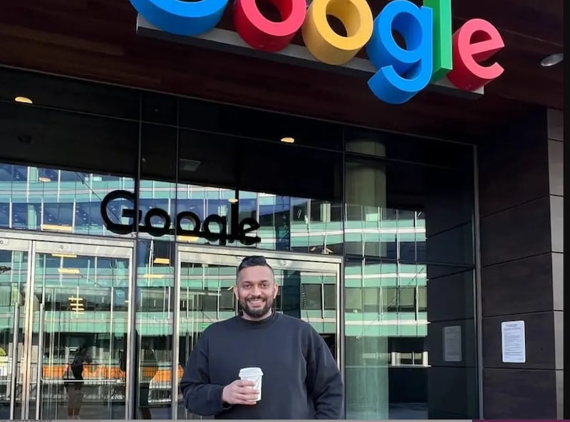 Gaba trabaja actualmente en la oficina de Google en Seattle como ingeniero de software.