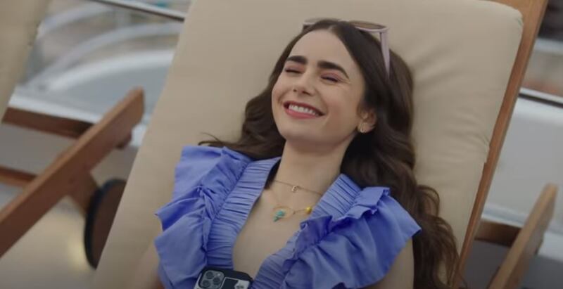 Lily Collins reveló varios secretos de la serie de Netflix