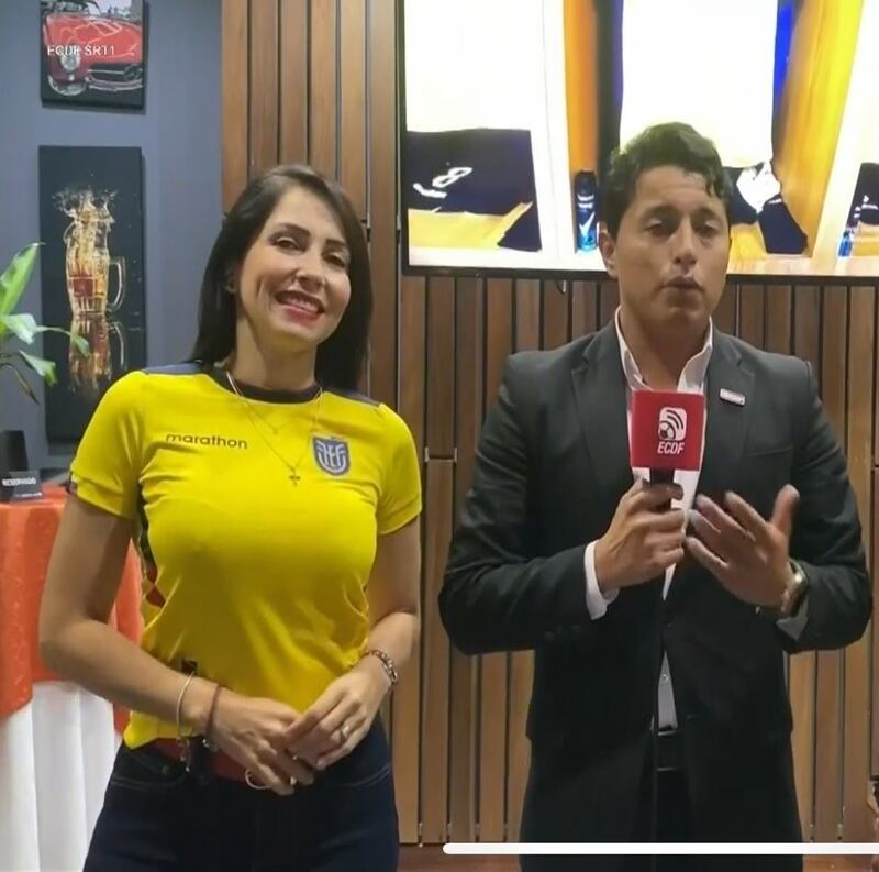 Luisa González en la previa entre Ecuador y Bolivia.