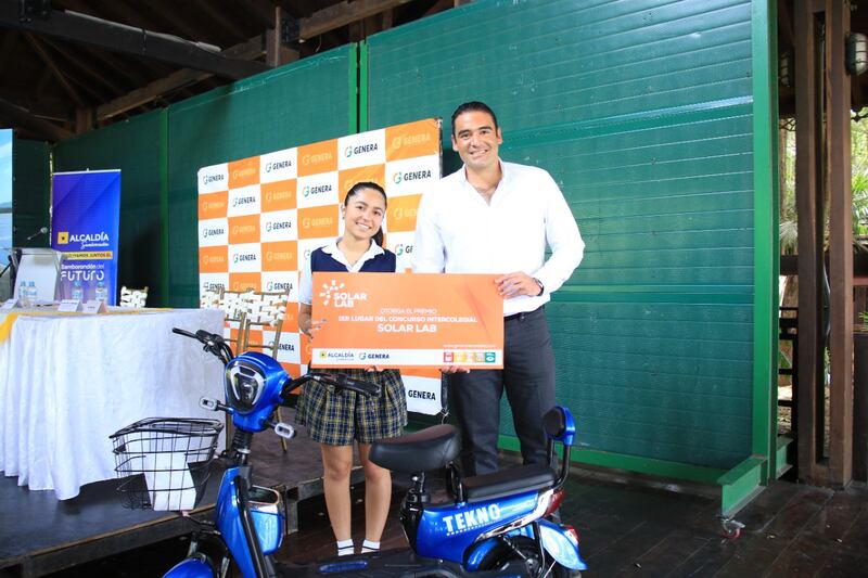 Sophia Gencón del colegio IPAC  logró el primer lugar, se ganó  un scooter eléctrico.