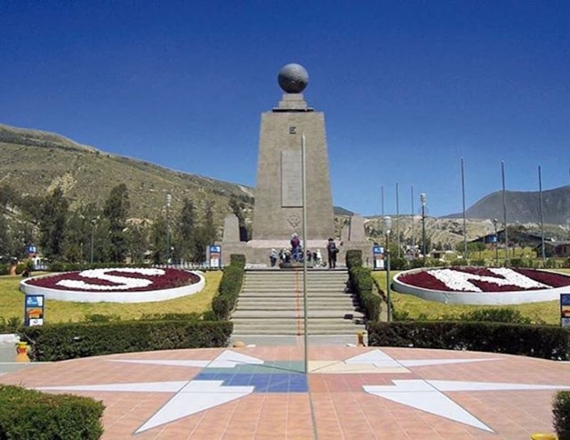 Mitad del Mundo- Flickr Visita Quito