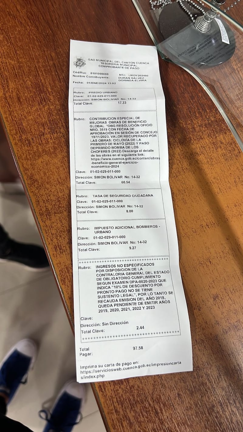 Más de 92 mil dólares se recaudaron en las ventanillas de la calle Sucre y Tesorería en la calle Borrero que atendieron este lunes en pleno feriado por inicio de año.