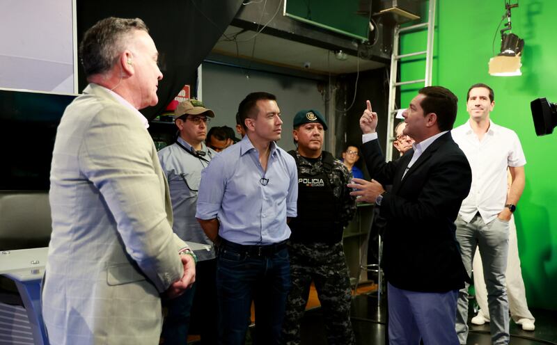 Daniel Noboa visita las instalaciones de TC Televisión a un año de la toma del canal. Imagen: Presidencia