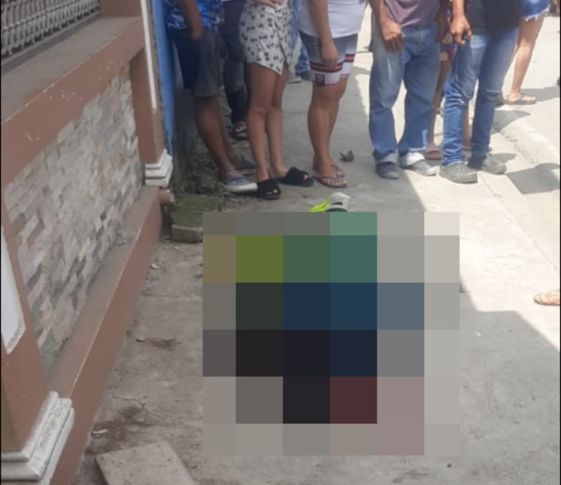 Asesinan a bala dos estudiantes en exteriores de un colegio en Machala