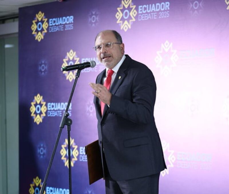 Henry Kronfle en el Debate Presidencial 2025