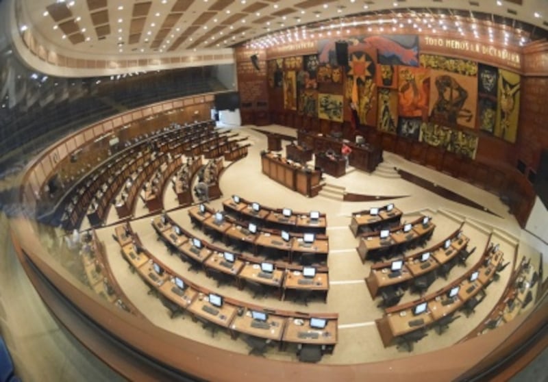 Asamblea aprobó resolución que exige al Gobierno pagar a SOLCA