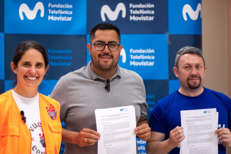 Donación e instalación de computadoras por parte de Fundación Telefónica Movistar a Casa San Marcos.