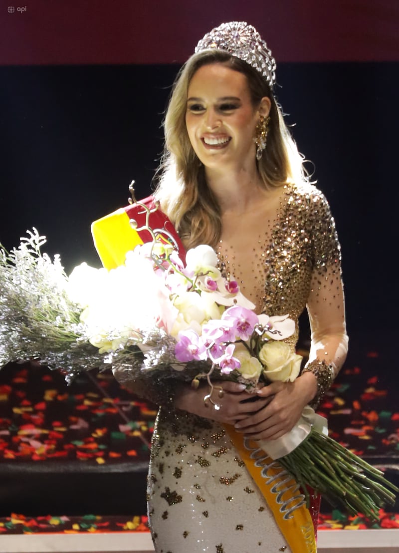 Natalia Arizaga, nueva Reina de Cuenca 2024-2025